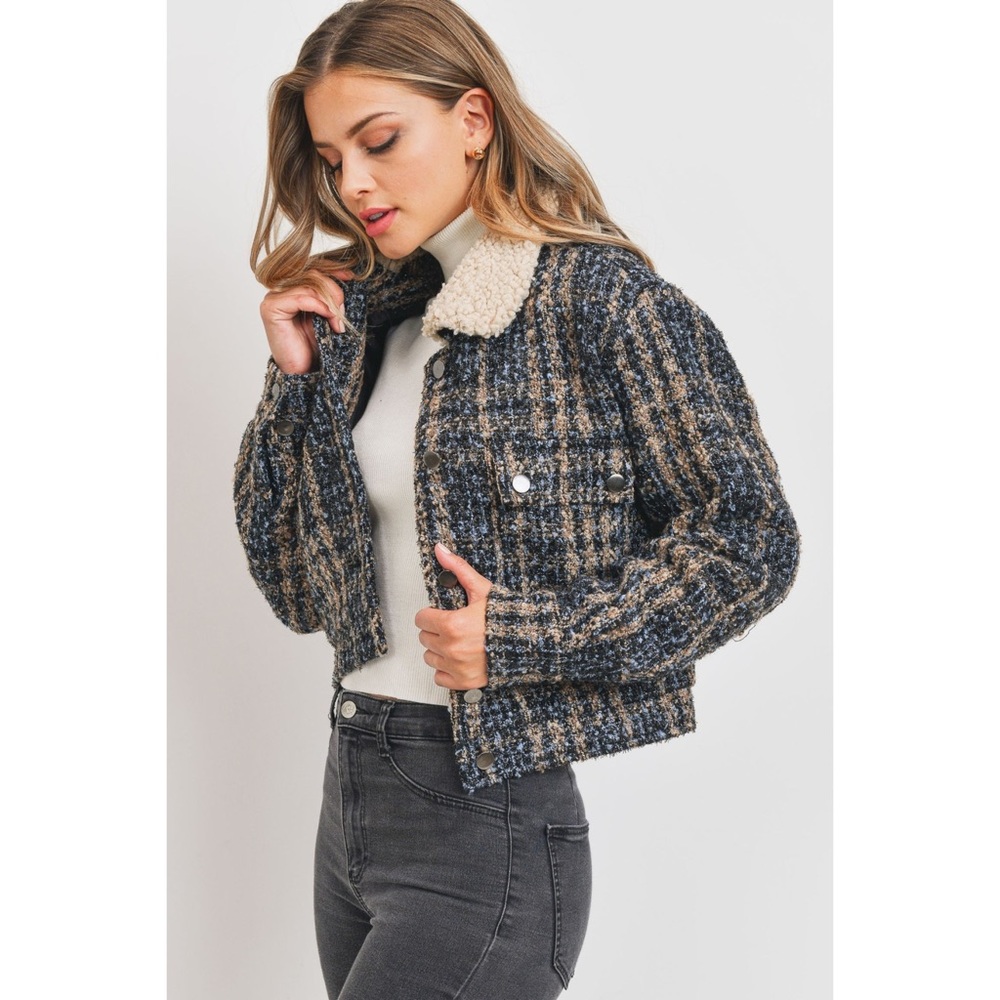 Sweet Rain Cropped Jacket with Sherpa Collar Blue/Black size M